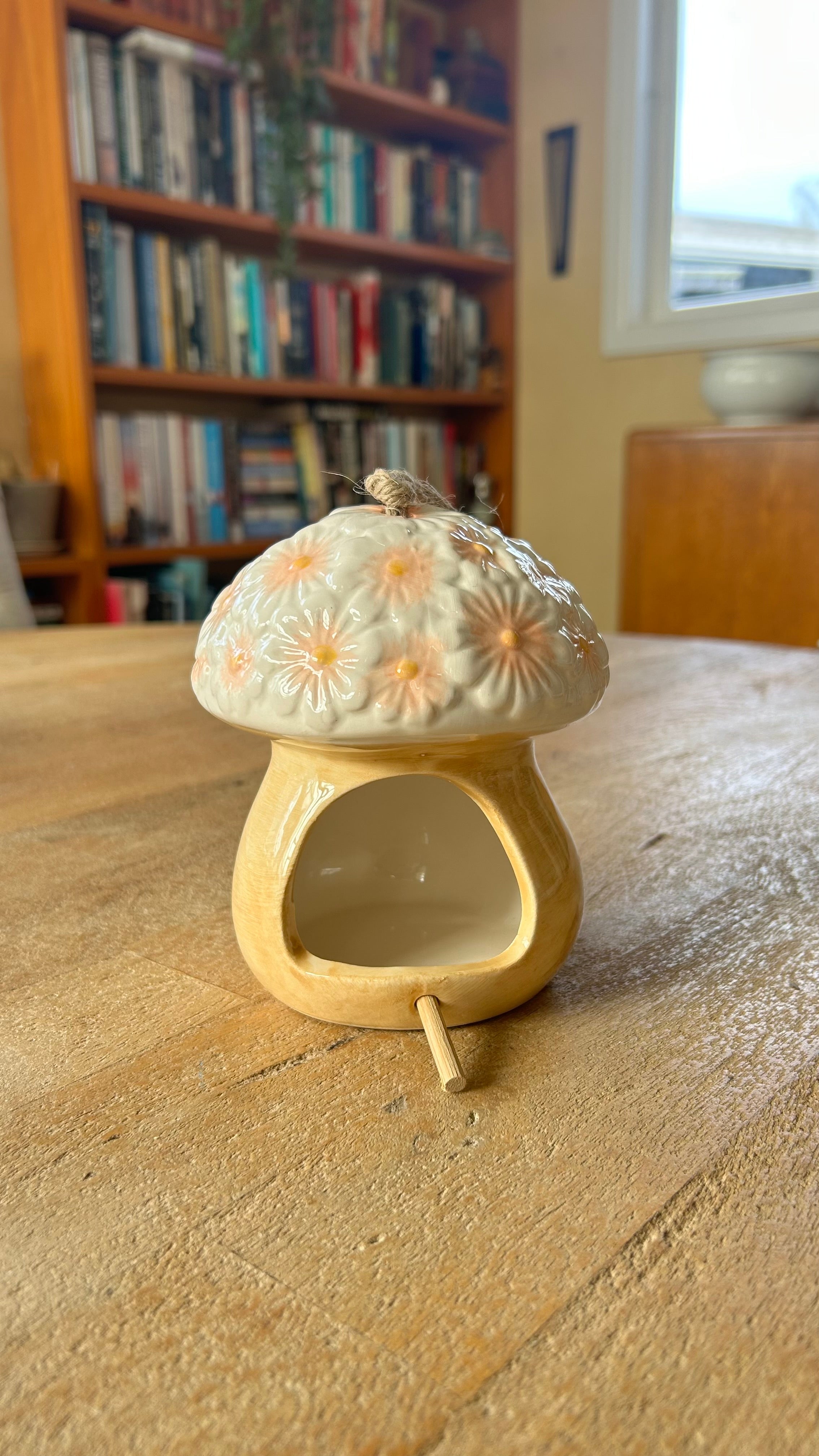 Daisy Bird Feeder
